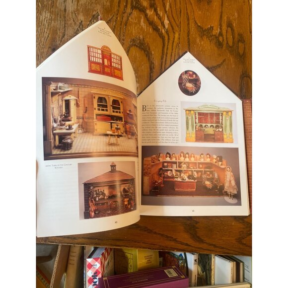 The Doll House Book Illustrated Guide to miniatures by Stephanie Finnegan - Picture 4 of 6